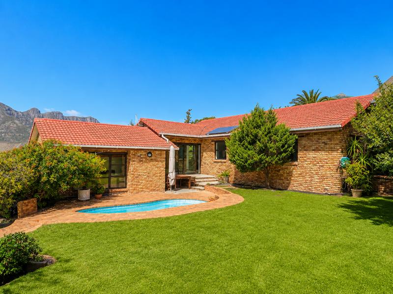 4 Bedroom Property for Sale in Northshore Western Cape